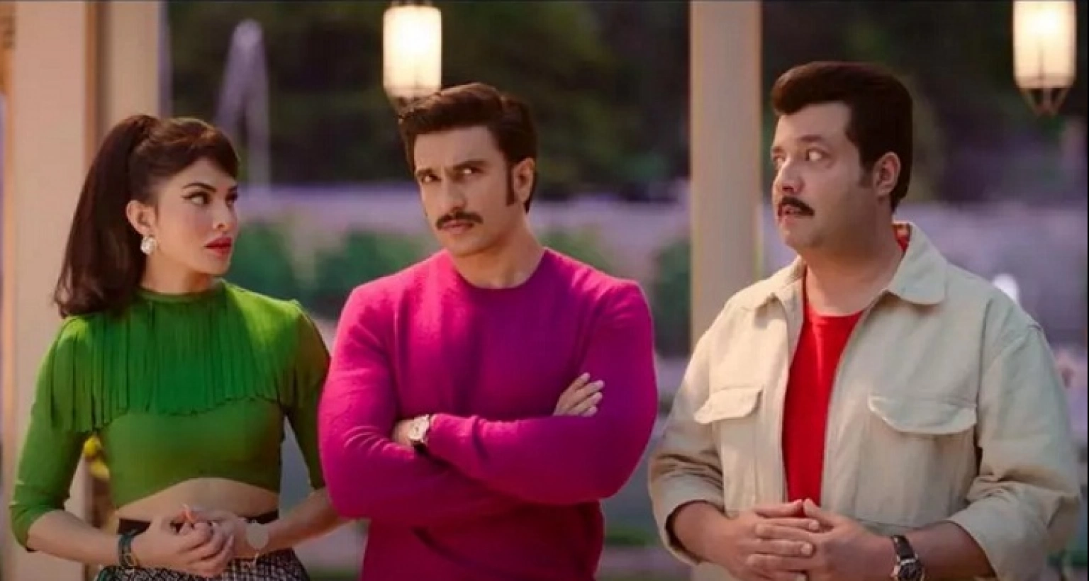 একঘেয়েমি গল্প আর রণবীরের অতিরঞ্জিত অভিনয়ই ডোবাল ‘সার্কাস’কে