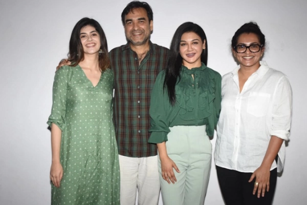 কলকাতায় পঙ্কজ-জয়ার মধুর দাম্পত্যের যাত্রা শুরু