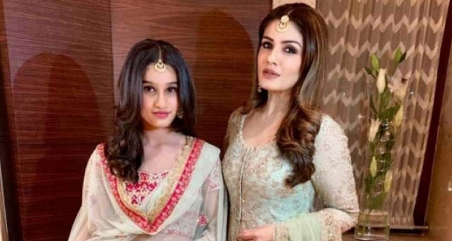 ছেলেরা তাকালেই নিজেকে নায়িকা ভেবো না: মেয়েকে অভিনেত্রীর সবক
