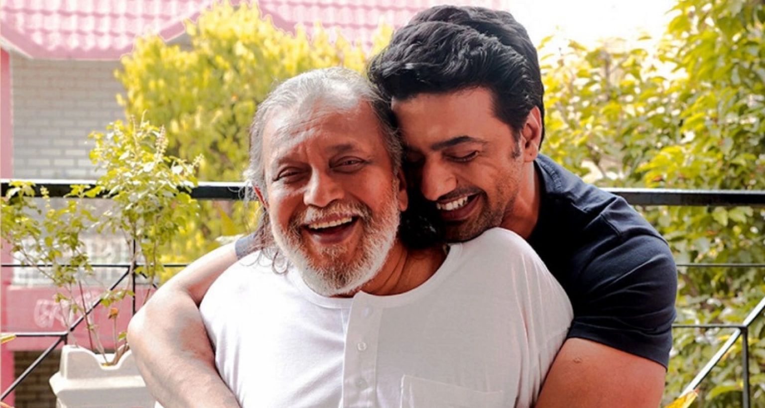 'পাঠান' ঝড়ের মধ্যেই দেব-মিঠুনের নতুন রেকর্ড