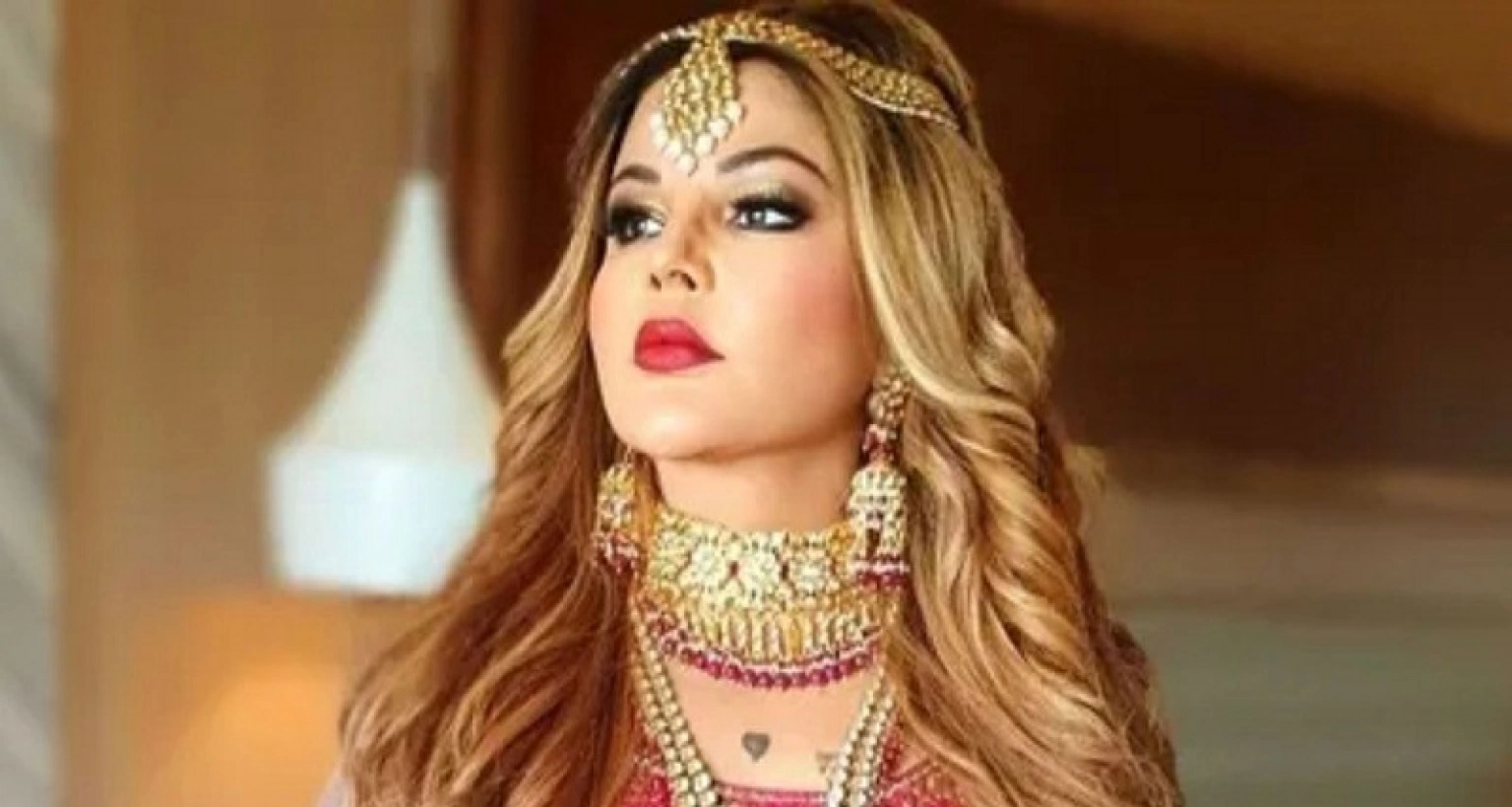 স্বামীকে জেলে ঢুকিয়ে আনন্দে ক্যামেরার সামনে নাচলেন রাখি!