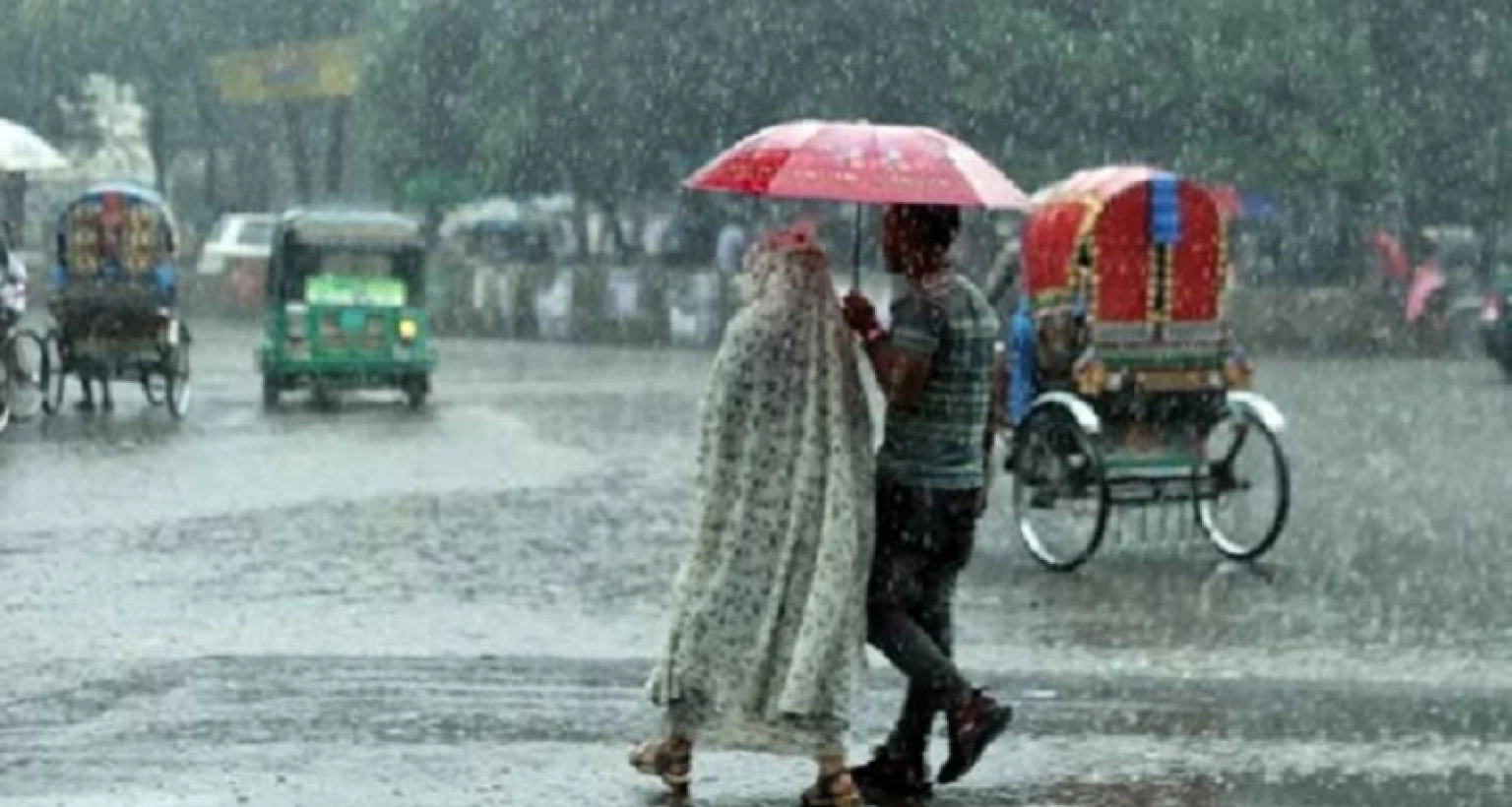 তিন বিভাগে বজ্রসহ বৃষ্টি, গরম বাড়বে ৬ জেলায়