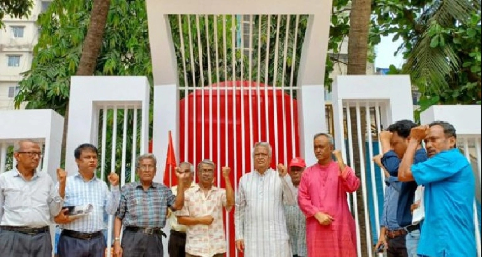 '২০ হাজার টাকা করতে হবে শ্রমিকদের ন্যূনতম মজুরি'