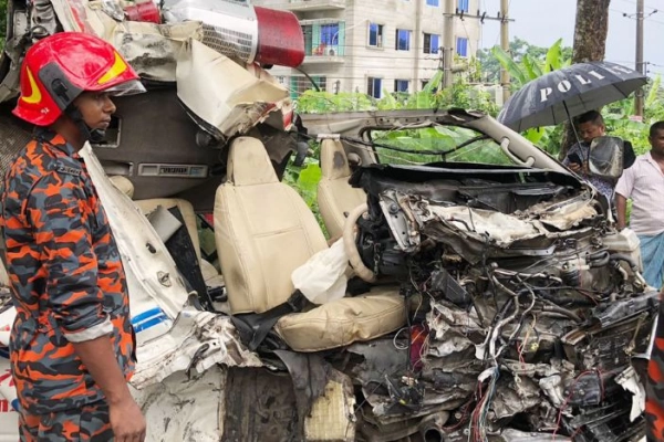 ভয়াবহ সড়ক দুর্ঘটনা, ঘটনাস্থলেই যতজনের মৃত্যু