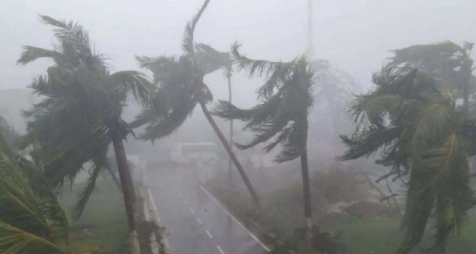 আজ রাতেই শক্তিশালী ঝড়ের পূর্বাভাস যে সকল এলাকায়