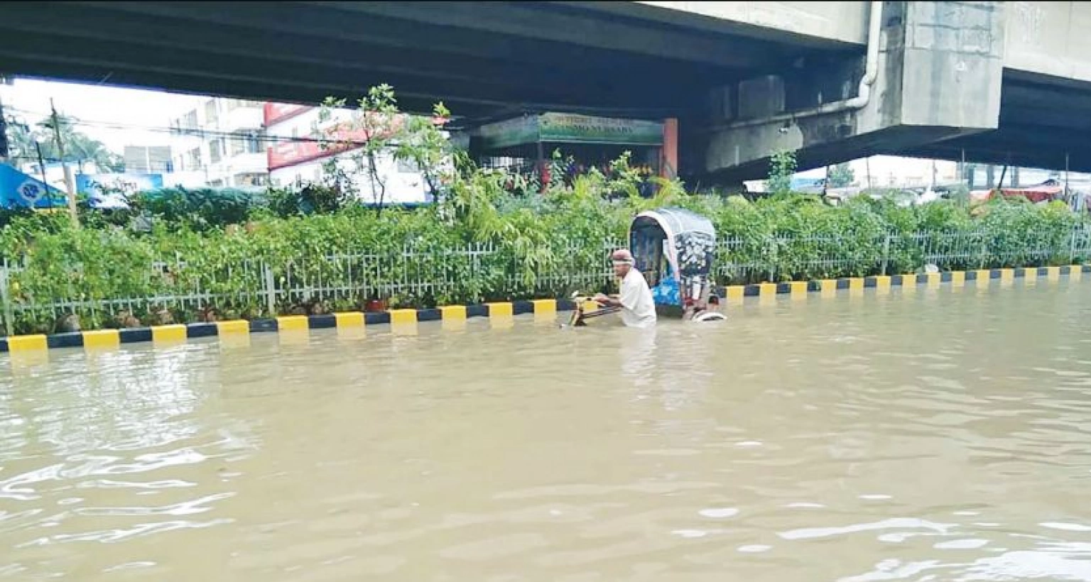 বন্যা পরিস্থিতি ভয়াবহ,  দুই জেলায় সেনা মোতায়েন