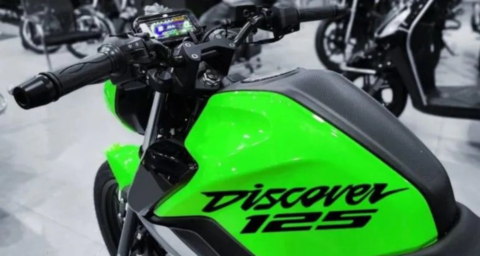 Bajaj Discover 125cc গাড়িটির আছে দূর্দান্ত ফির্চাস