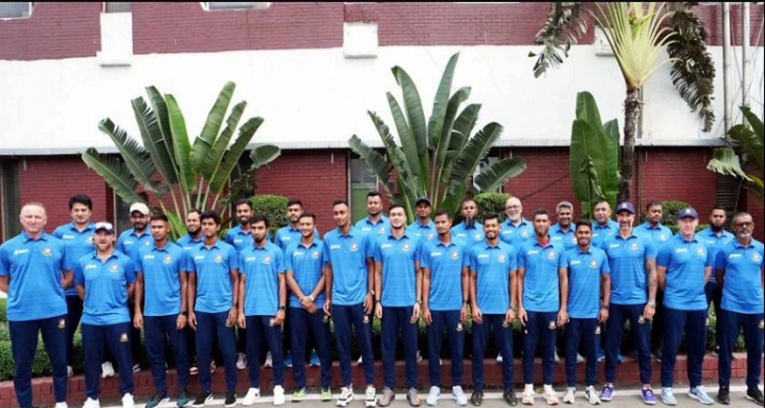 ভারতের উদ্দেশ্যে রওনা দিয়েছে বাংলাদেশের বিশ্বকাপ দল