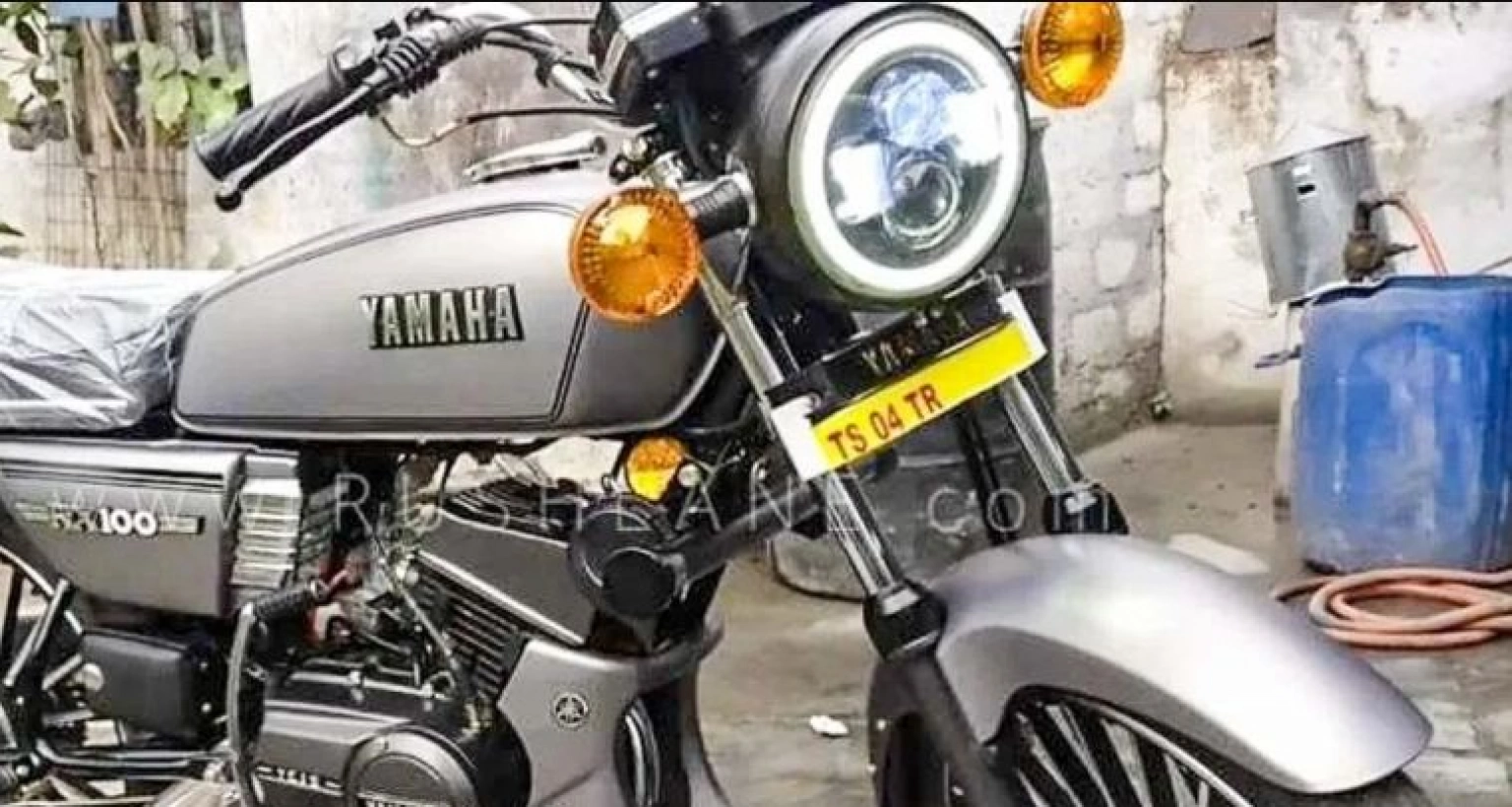 বাজার দখল করতে দুর্দান্ত আর নতুন লুকে Yamaha RX100