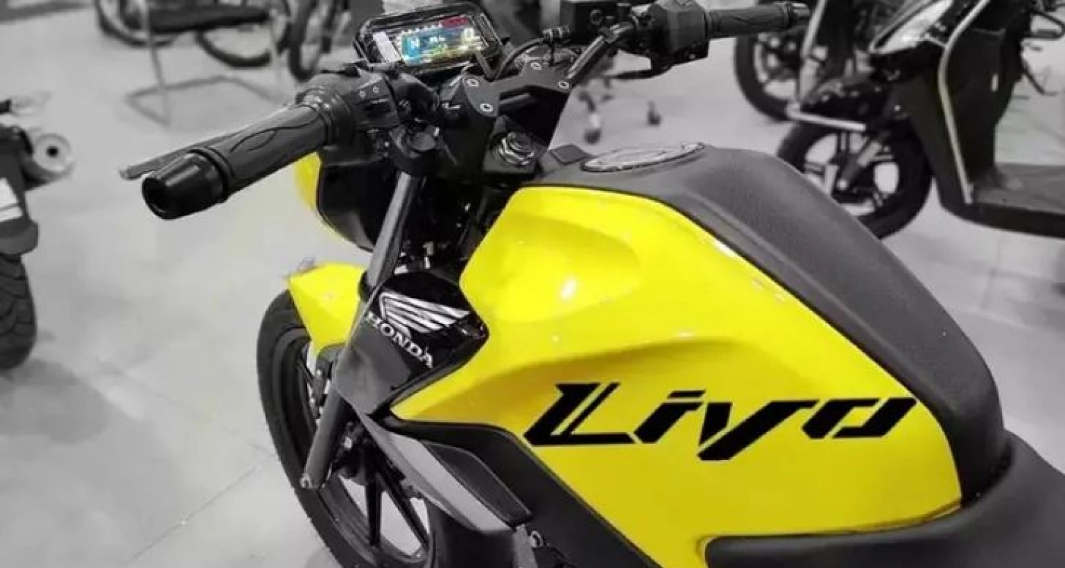  মাইলেজ ২৫০ কিমি, দুর্দান্ত এই Honda-এর প্রথম বৈদ্যুতিক বাইক