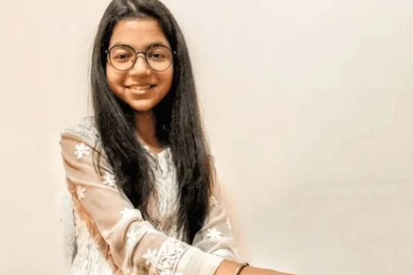  শত কোটির মালিক ১৬ বছরের কিশোরী!