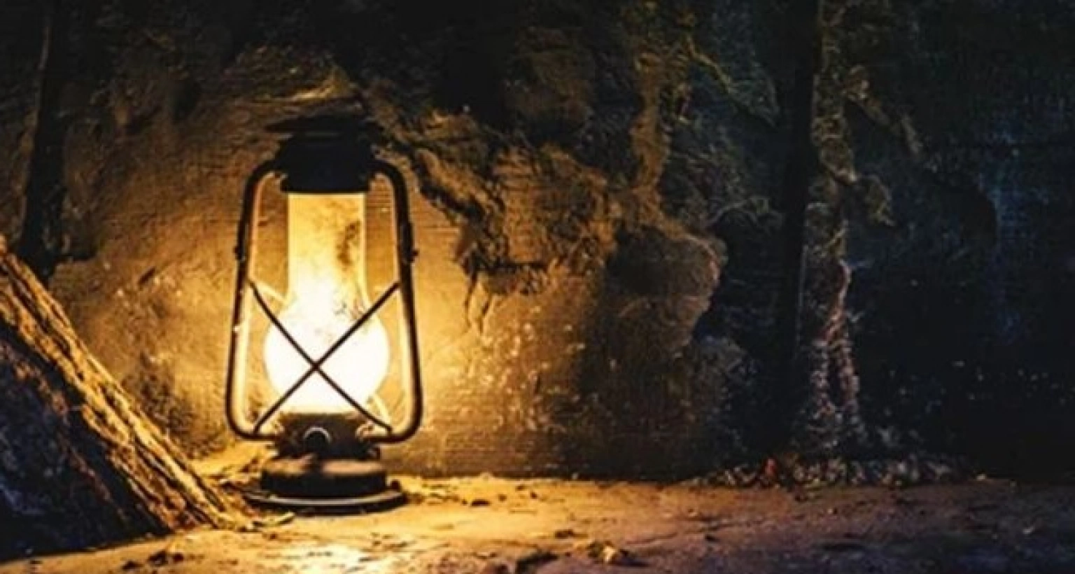  যেখানে সন্ধান মিলল ১৫০০ বছরের পুরোনো বাতির