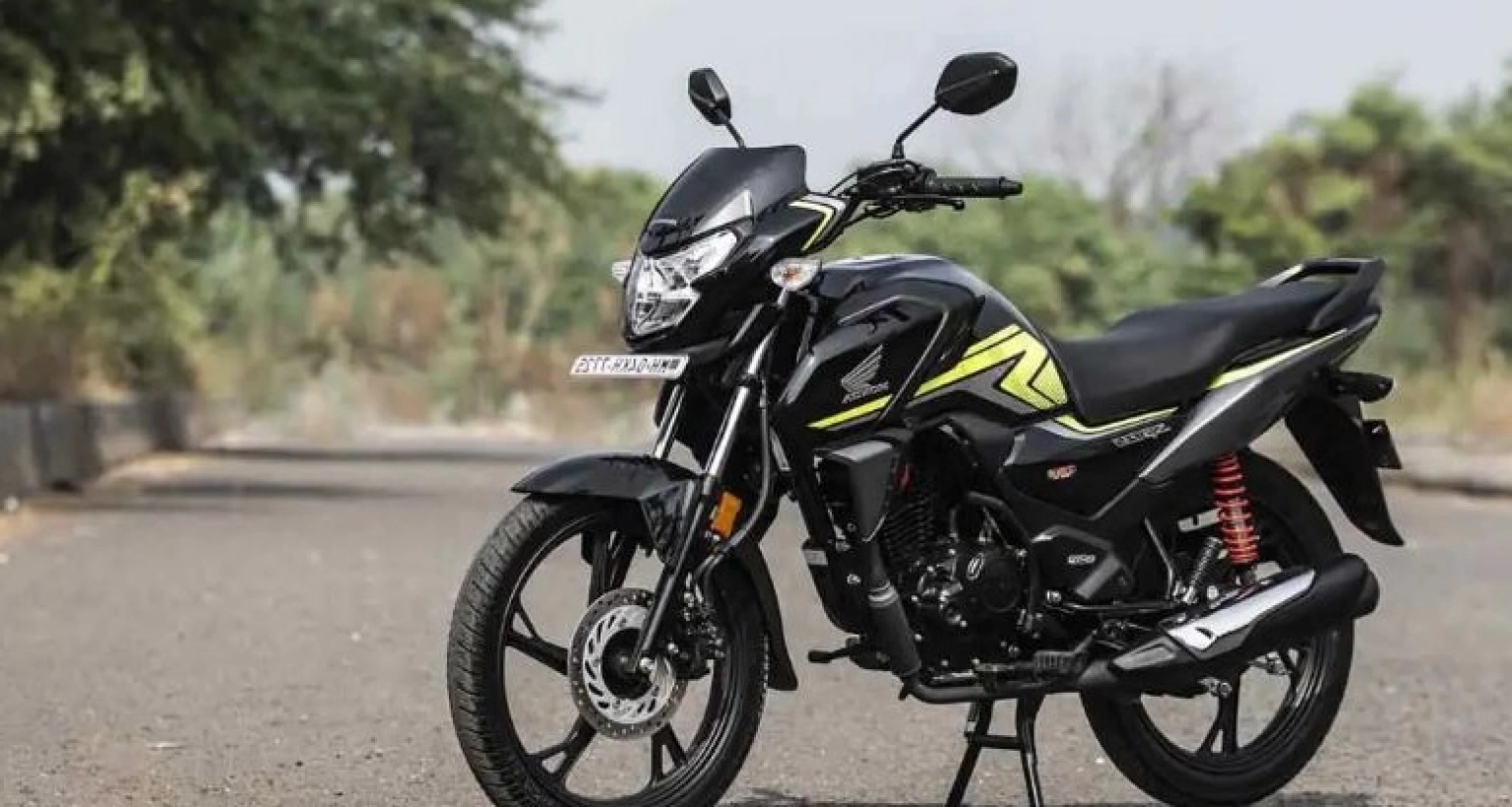 মাইলেজে সেরা এই বাইক, দামও অনেক কম