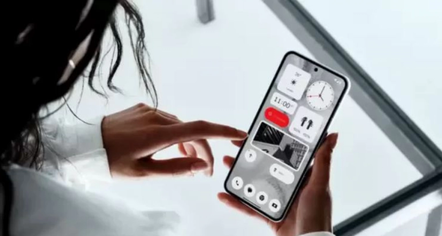মিড-রেঞ্জ স্মার্টফোন Nothing Phone (2a)-এর লঞ্চের তারিখ প্রকাশ
