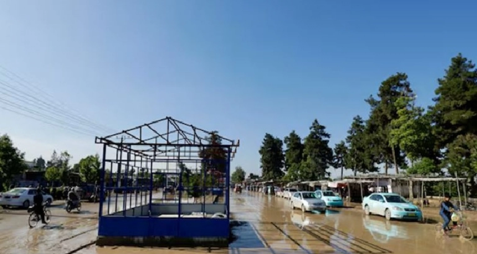 ভারী বর্ষণে ৫০ জনের মৃত্যু, ২ হাজার বাড়ি ধ্বংস, পানির নিচে ২ হাজার দোকান