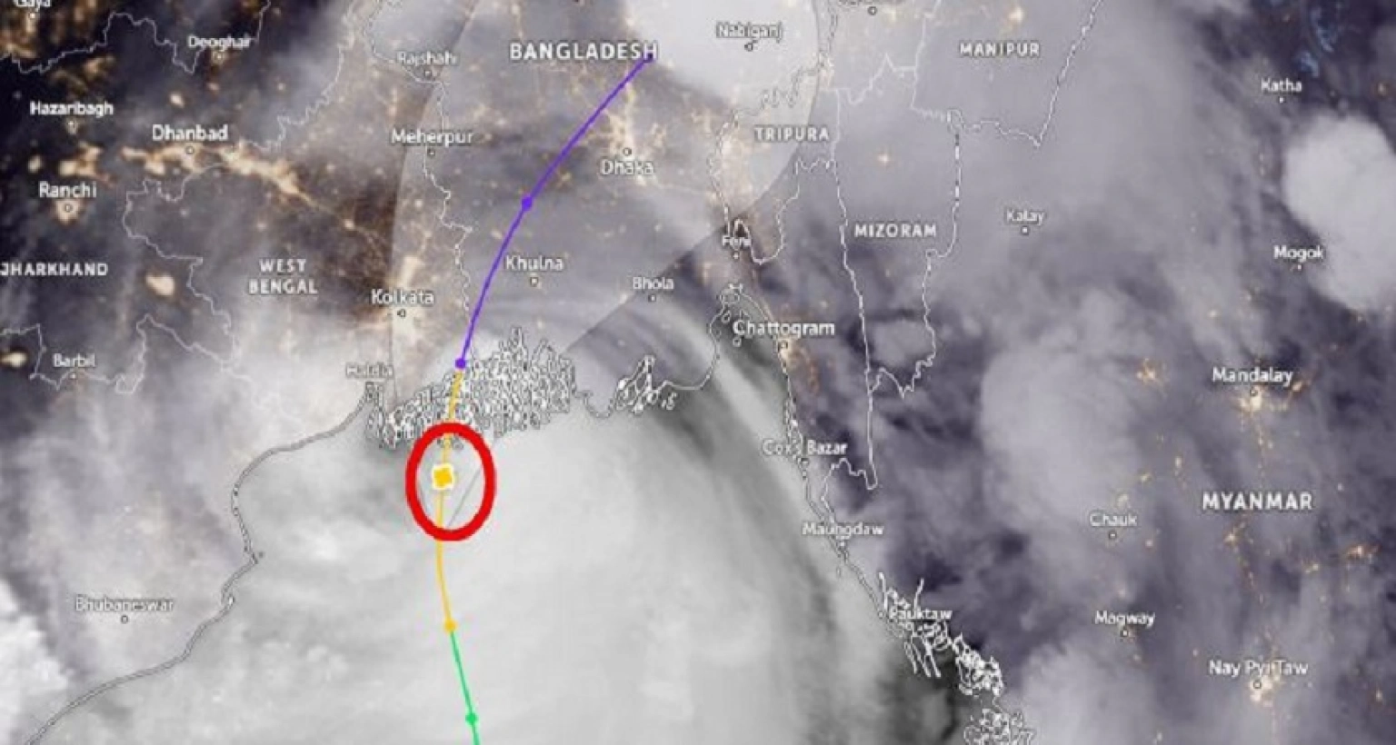 স্যাটেলাইট থেকে নেওয়া, সর্বশেষ যা জানা গেল ঘূর্ণিঝড় নিয়ে