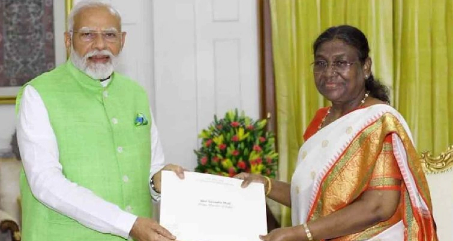 এইমাত্র পাওয়া: পদত্যাগ করলেন নরেন্দ্র মোদি