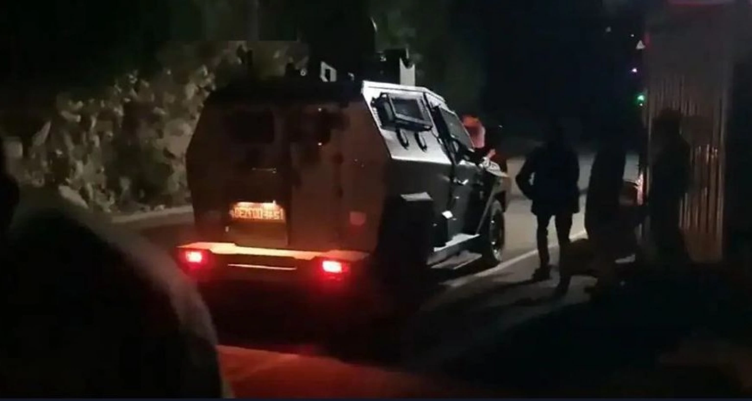 দোদারের সেনা ঘাঁটিতে ভয়াবহ হামলা, চলছে ব্যাপক গোলাগুলি