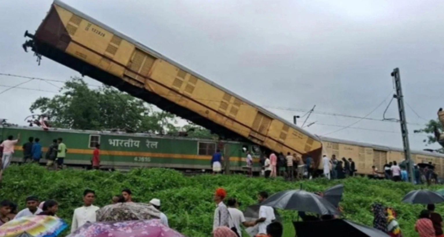 ভয়াবহ রেল দুর্ঘটনা, নিহত ৫