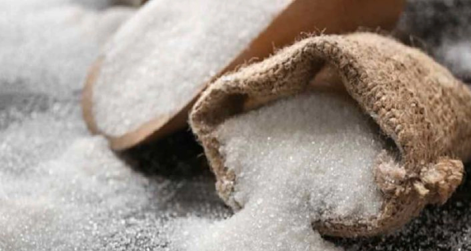 কেজিতে এক লাফে যত কমলো চিনির দাম