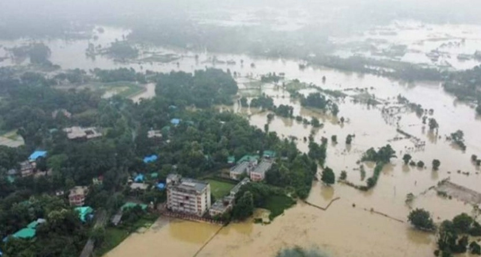 দুই সেনা ভেসে গেলেন ত্রিপুরায় বন্যার্তদের সহায়তায় গিয়ে 