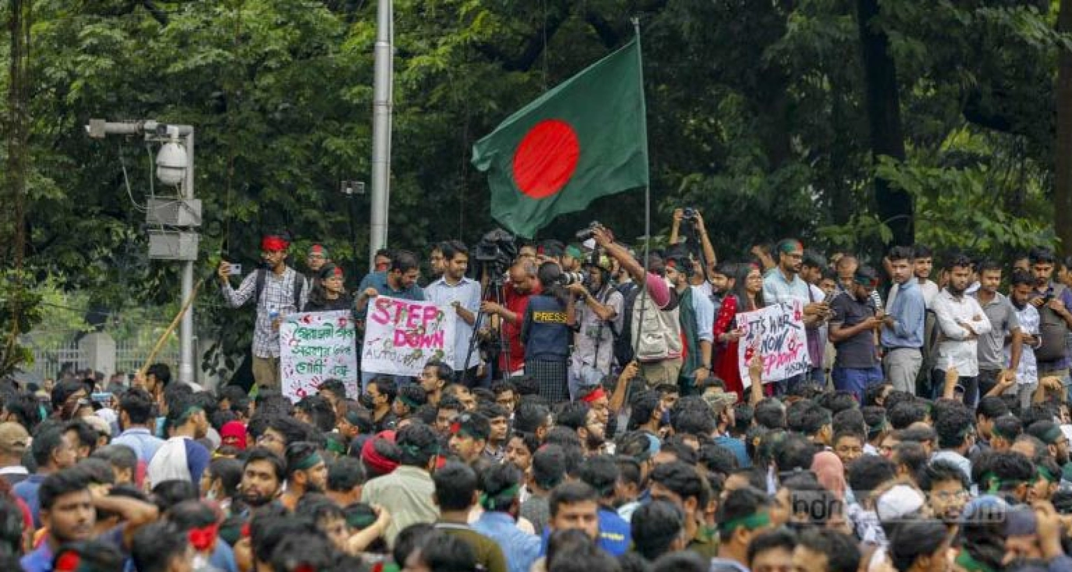 যে কারণে ফের রাজপথে নামার হুঁশিয়ারি