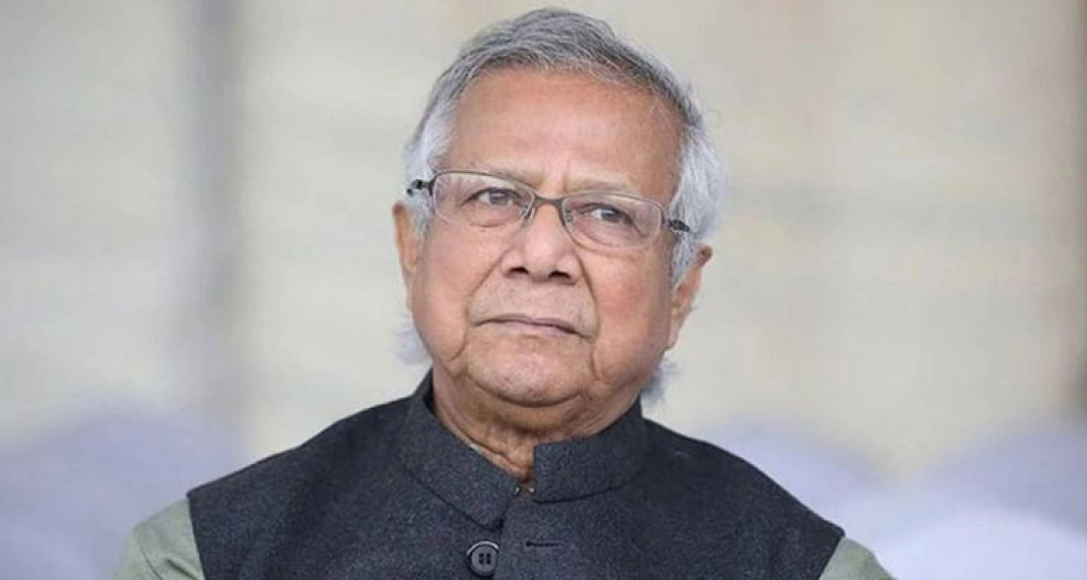 বিমান বিধ্বস্তের ঘটনায় আহতদের খোঁজ নিতে বার্ন ইনস্টিটিউটে প্রধান উপদেষ্টা