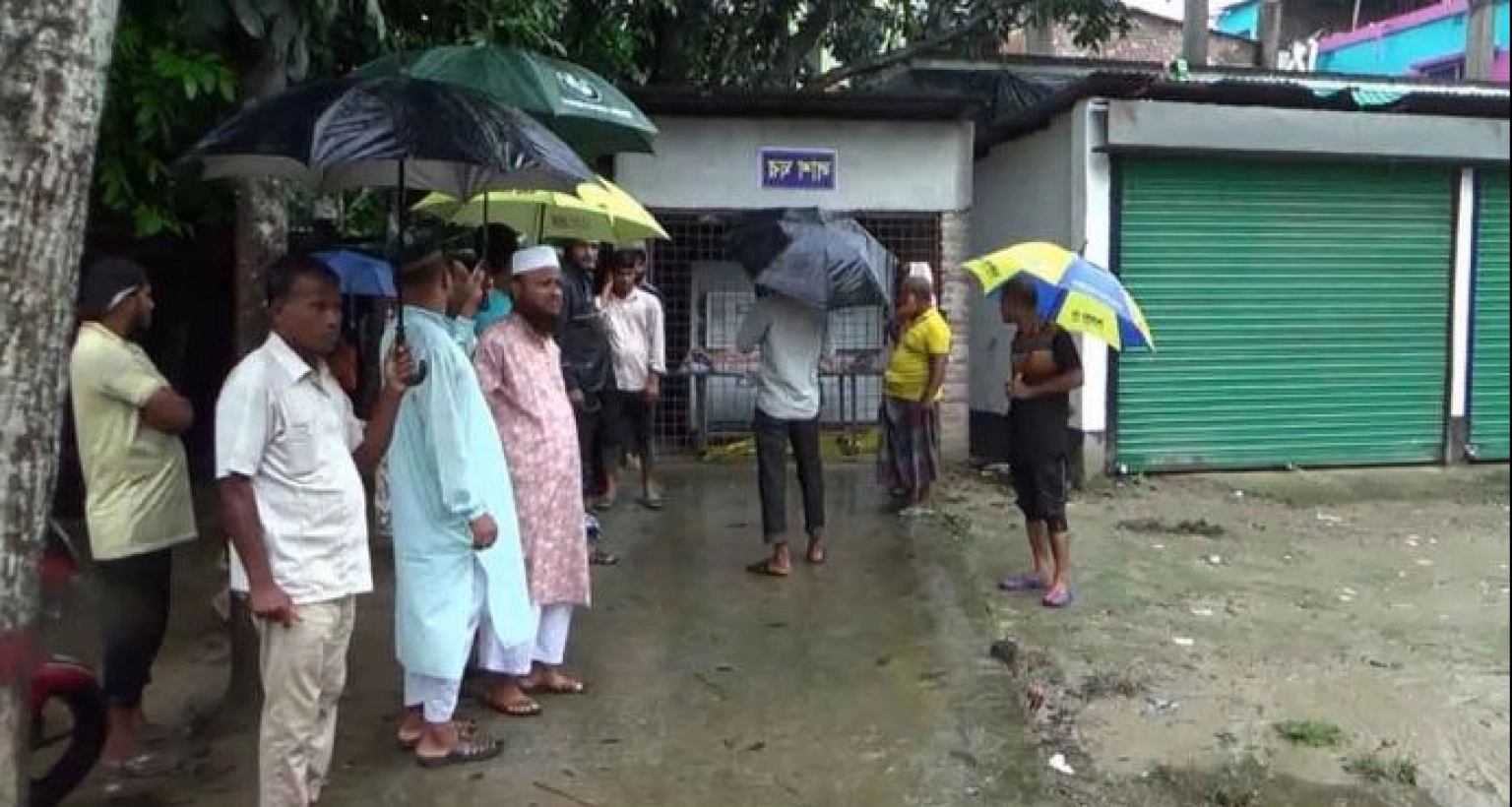 বিদ্যুৎস্পৃষ্টে একই পরিবারের ৩ জনের মর্মান্তিক মৃত্যু