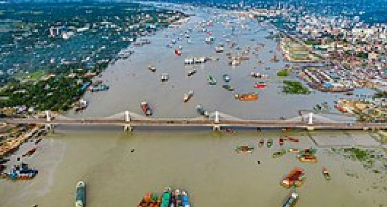 কর্ণফুলী নদীতে ভাঙন অব্যাহত, বিলীন হচ্ছে অনেক ঘরবাড়ি