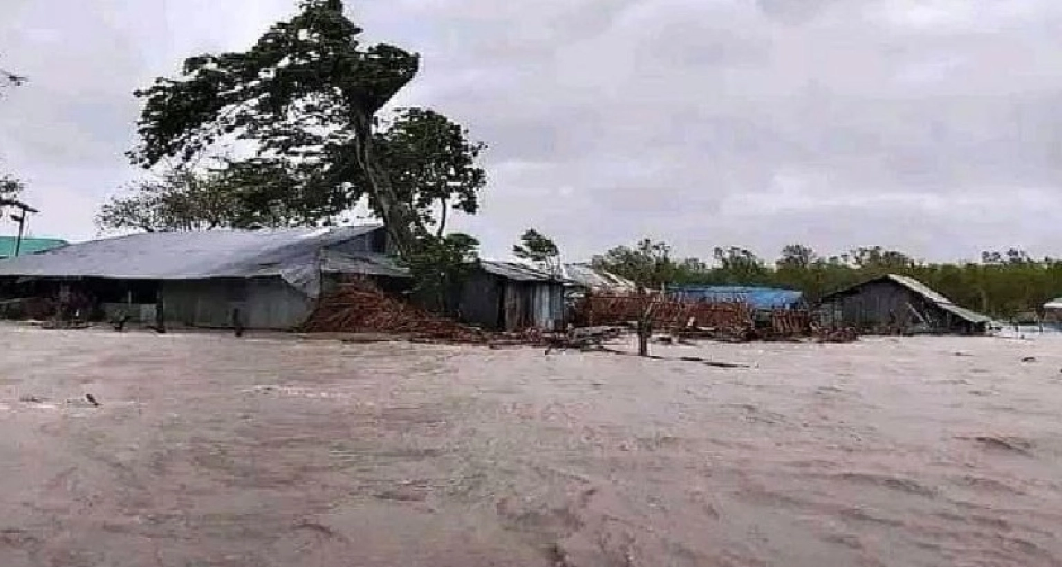 পরিস্থিতির অবনতি, শেরপুরে ভয়াবহ বন্যা, নিহত ৩, উদ্ধারে এগিয়ে এলো সেনাবাহিনী