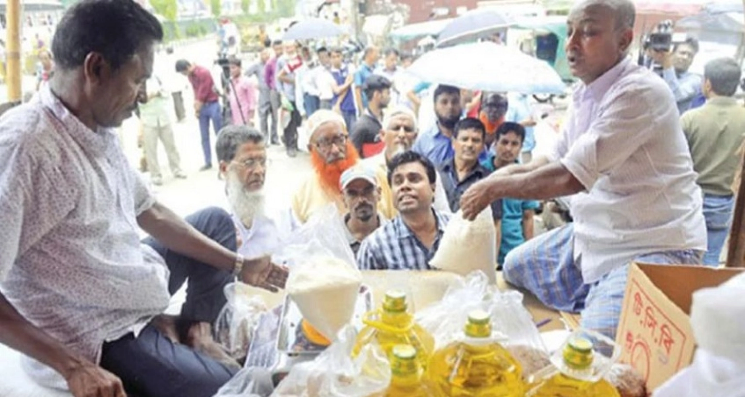 আগামী বুধবার থেকে ৬৪ জেলায় টিসিবির পণ্য বিক্রি শুরু