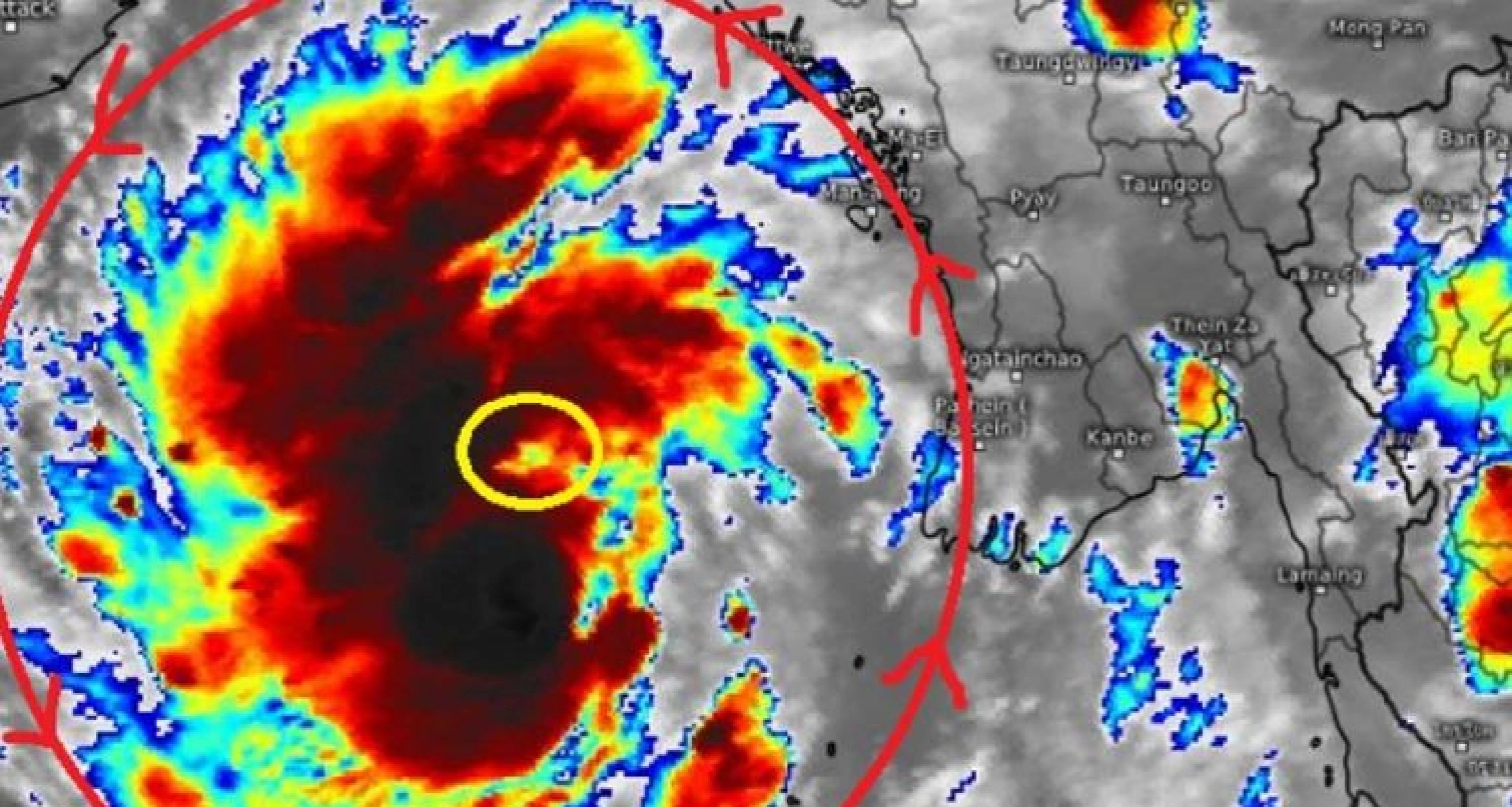 উত্তাল সাগর, কক্সবাজার থেকে ৬৫০ কিমি দূরে গভীর নিম্নচাপটি