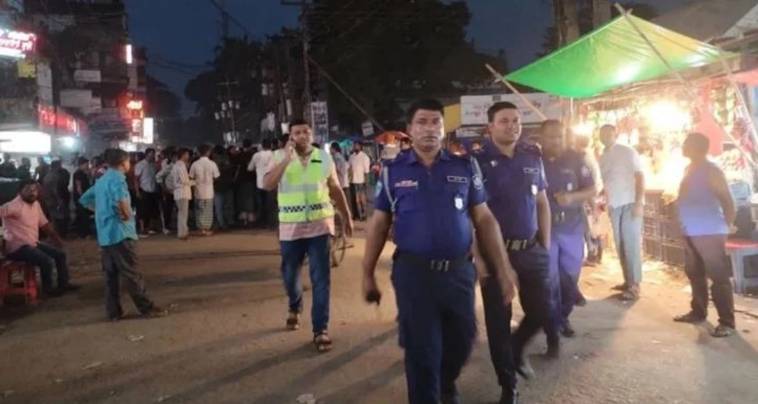 ছাত্রদলের দুই গ্রুপের  ঘণ্টাব্যাপি সংঘর্ষ, আহত ৩০