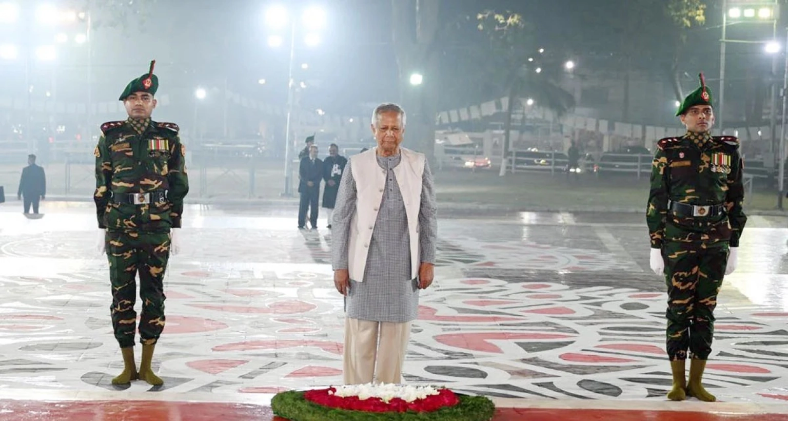 ভাষা শহীদদের প্রতি প্রধান উপদেষ্টার শ্রদ্ধা