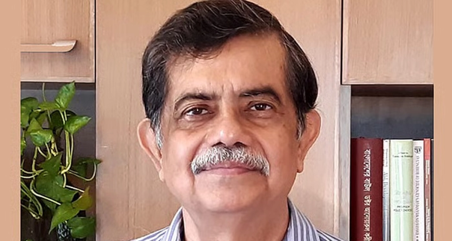 উপদেষ্টা হিসেবে শপথ নিলেন ড. সি আর আবরার