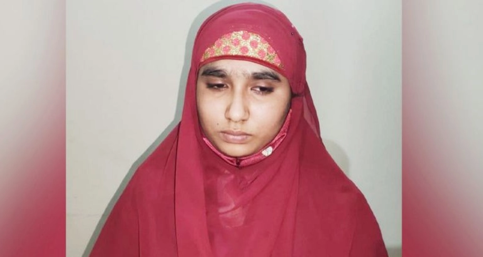 একেবারে শেষ মুহূর্তে ধরা খেয়ে গেলেন শারিদা!
