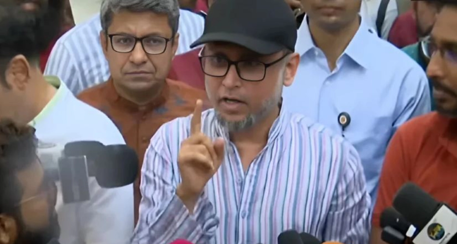 এবারের শোভাযাত্রা রাজনৈতিক নয়: সংস্কৃতি উপদেষ্টা ফারুকী