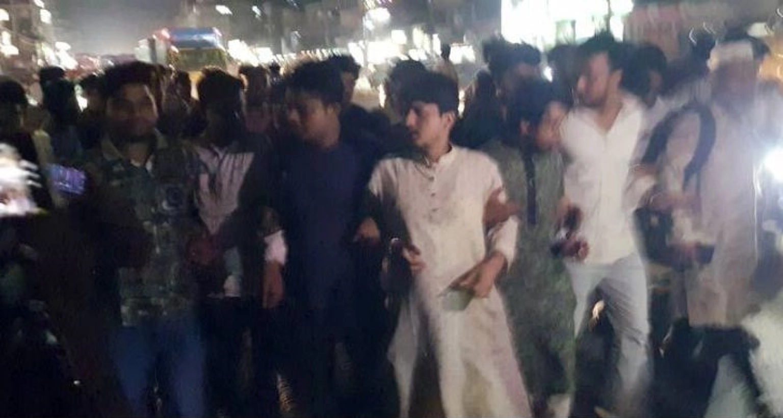 হাসনাত আব্দুল্লাহর গাড়িবহরে হামলার ঘটনায় গাজীপুরে বিক্ষোভ ও সমাবেশ 