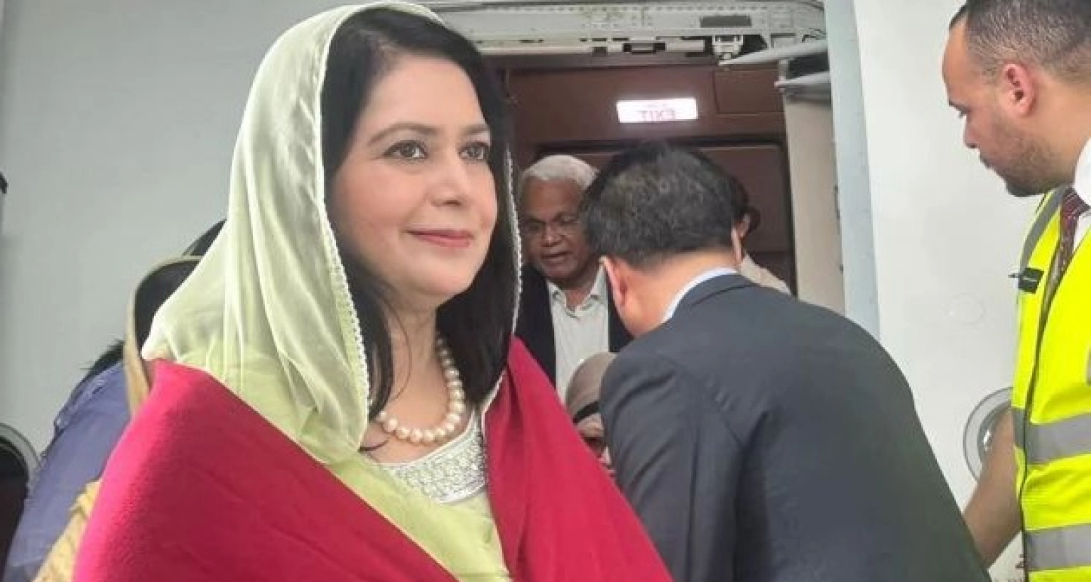 এইমাত্র পাওয়া: হাসপাতালে ডা. জোবাইদা রহমান