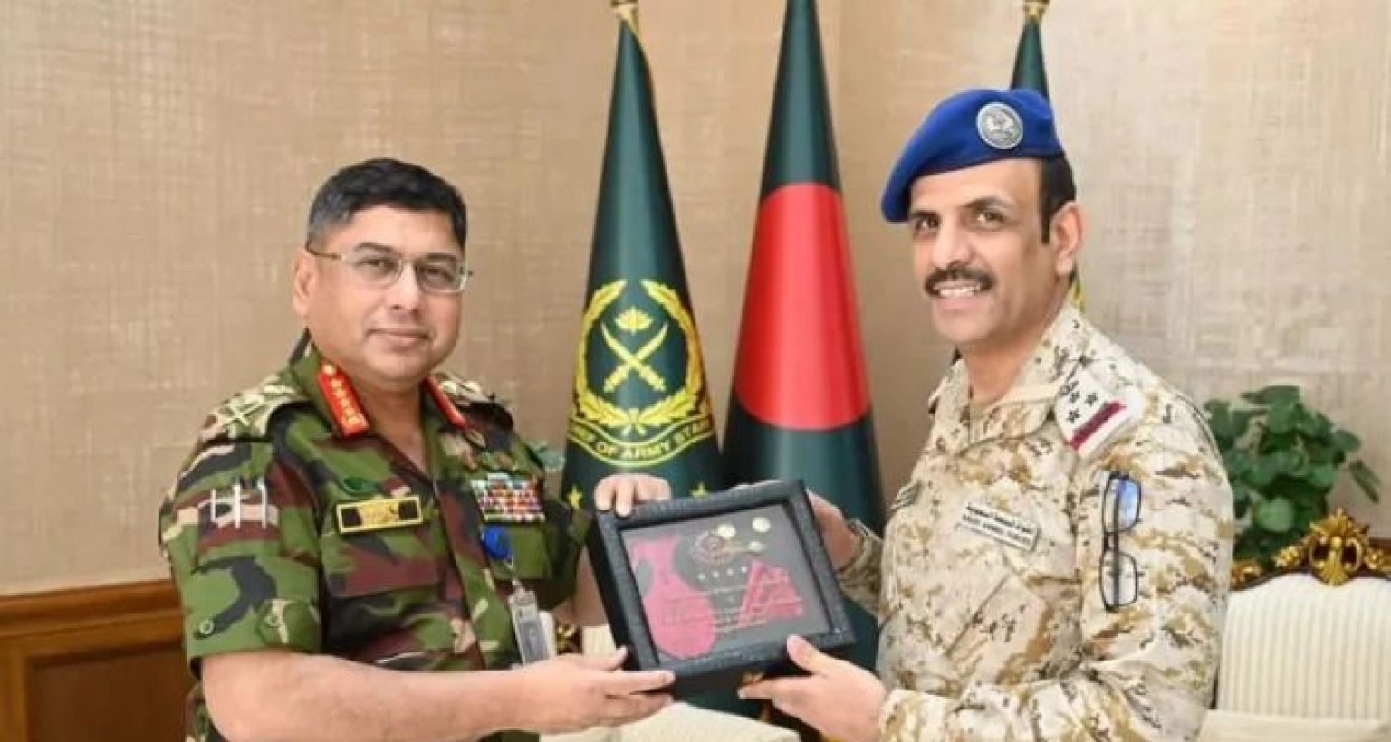 সেনাপ্রধানের সঙ্গে সৌদি দূতাবাসের নবনিযুক্ত মিলিটারি অ্যাটাশের সৌজন্য সাক্ষাৎ