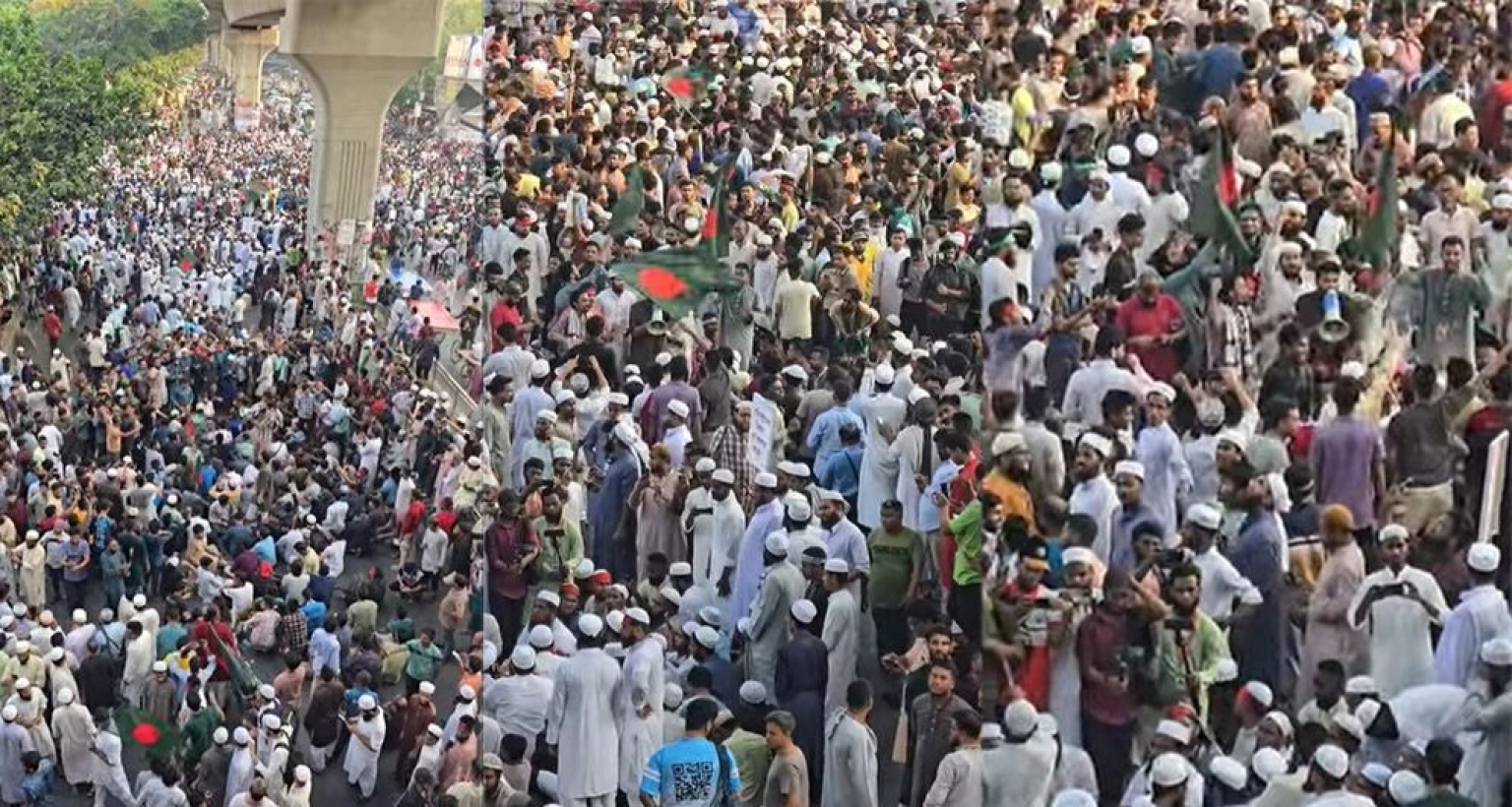 ‘আওয়ামী লীগ ব্যান করো’ স্লোগানে উত্তাল শাহবাগ, এ যেন আরেক ‘জুলাই’