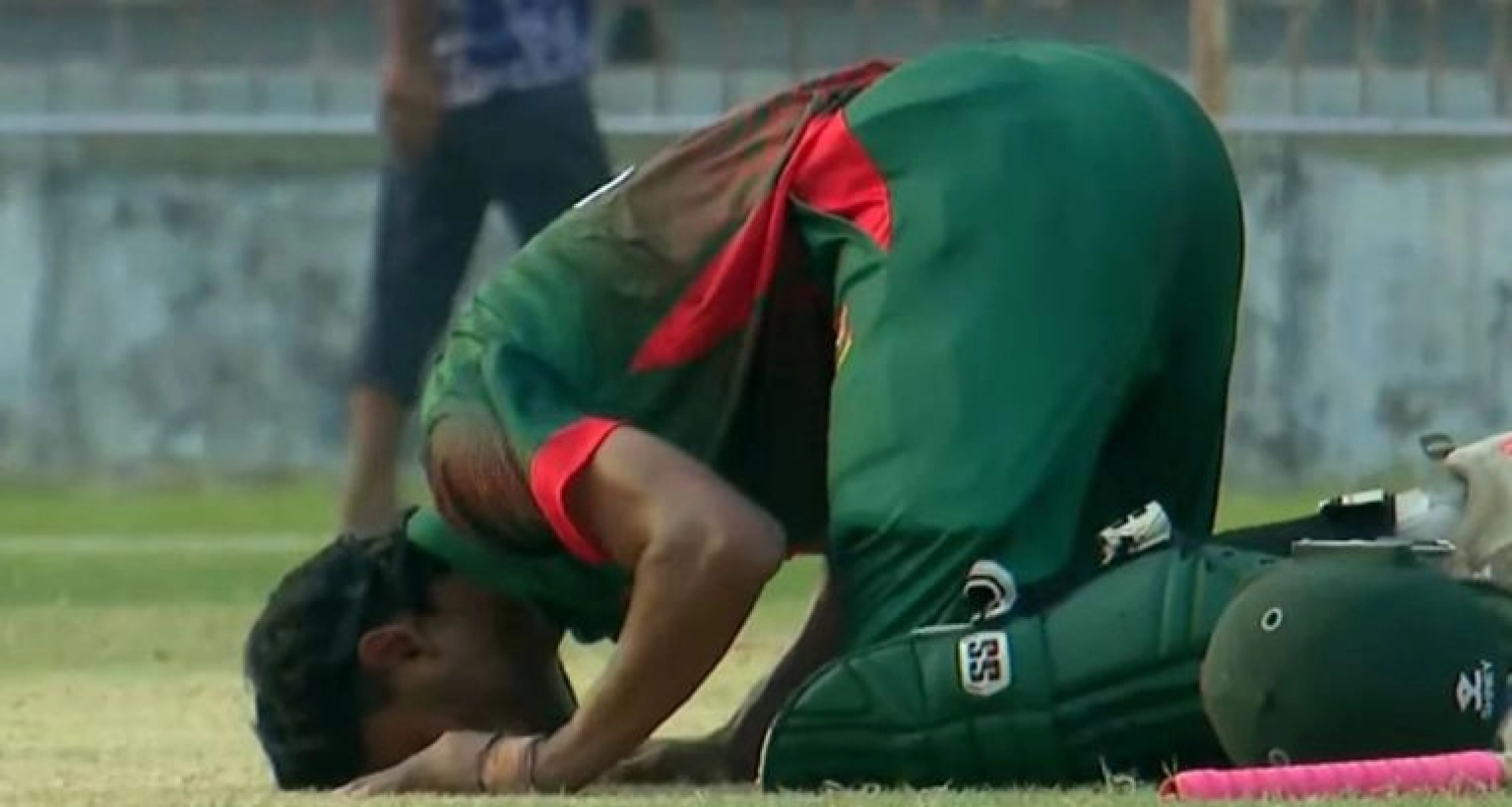 ২৭ রান ১০ বলে, বাংলাদেশের নাটকীয় জয়!