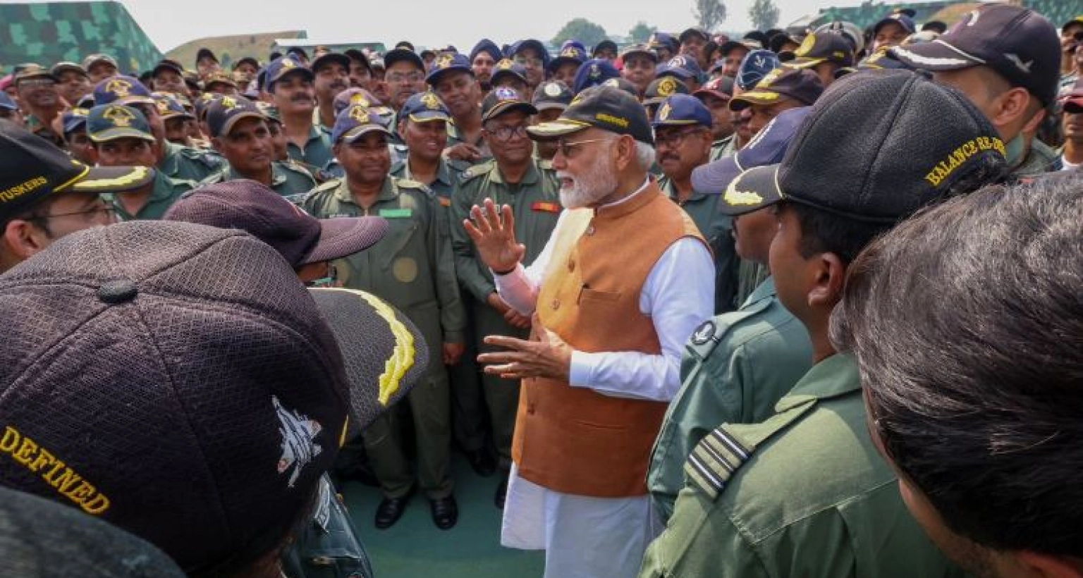 পাকিস্তানের হামলা করা সেই বিমানঘাঁটি দেখতে গেলেন মোদি, দিলেন যে তথ্য
