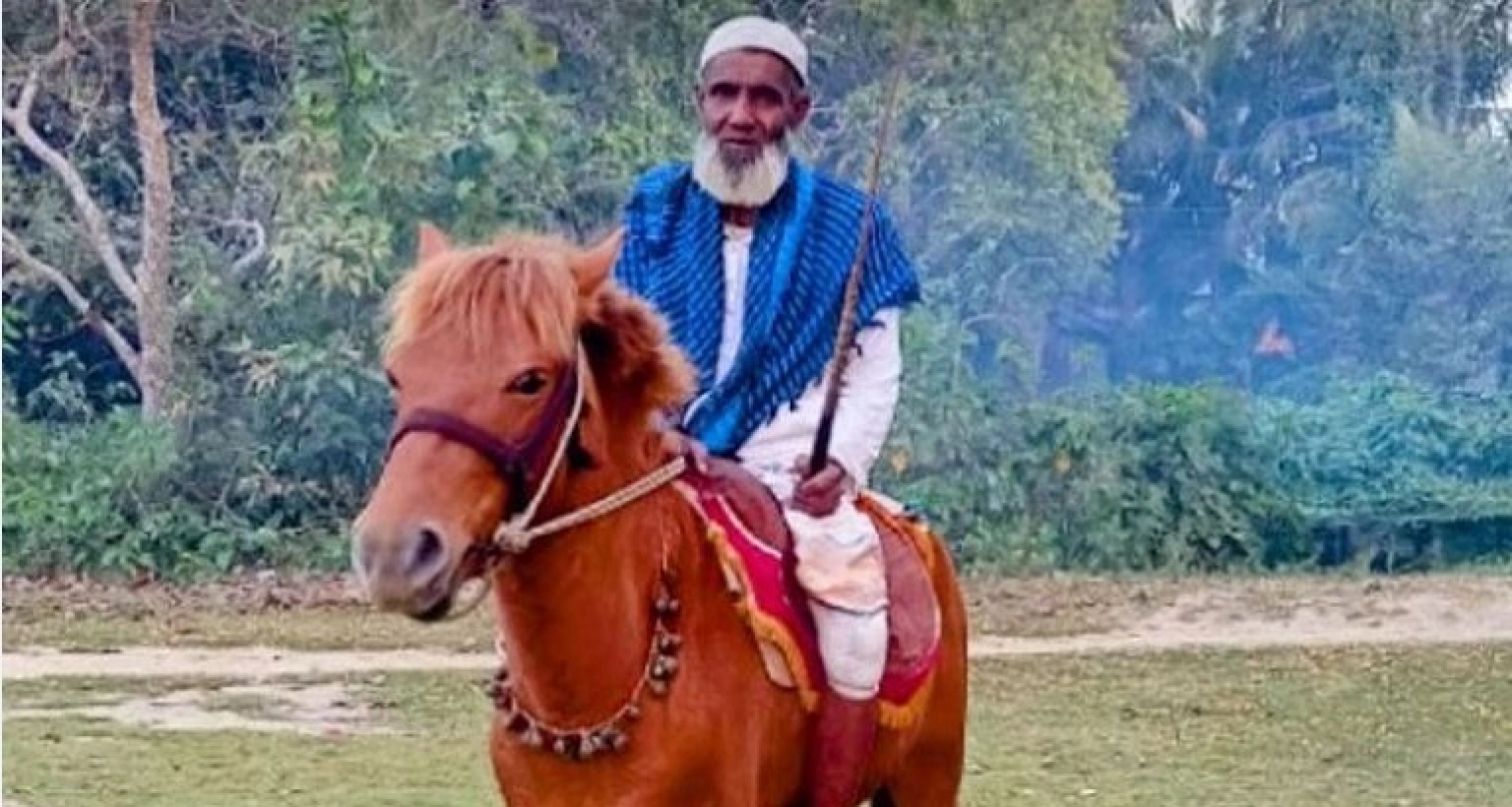কোন পারিশ্রমিক ছাড়াই ৩০৫৭ কবর খোঁড়া শয্যাশায়ী মনু মিয়ার ঘোড়াটিকে হত্যা করল দুর্বৃত্তরা!