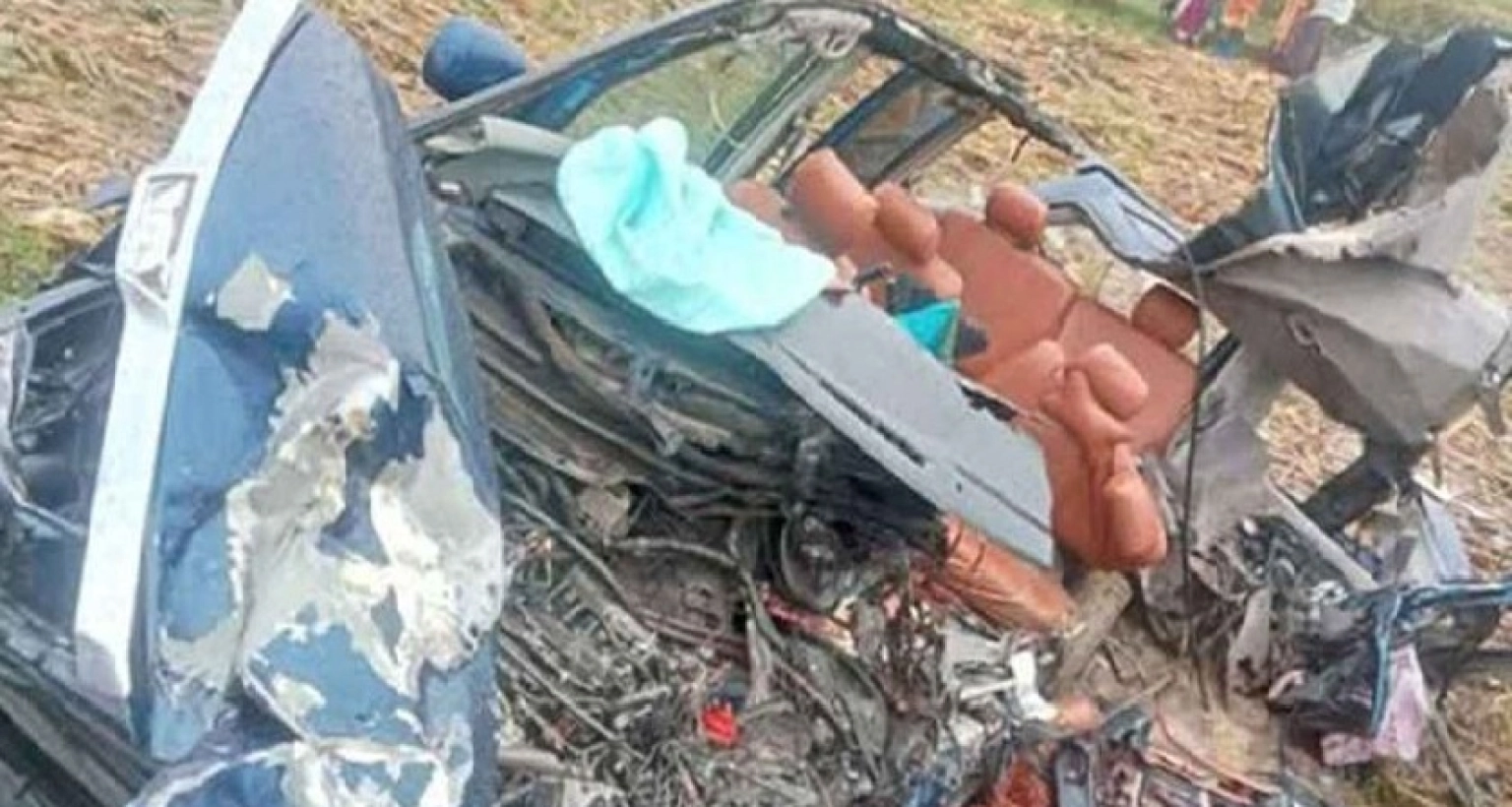 ট্রাক-মাইক্রোবাসের মু‌খোমু‌খি সংঘর্ষ, ৩ জনের মৃত্যু