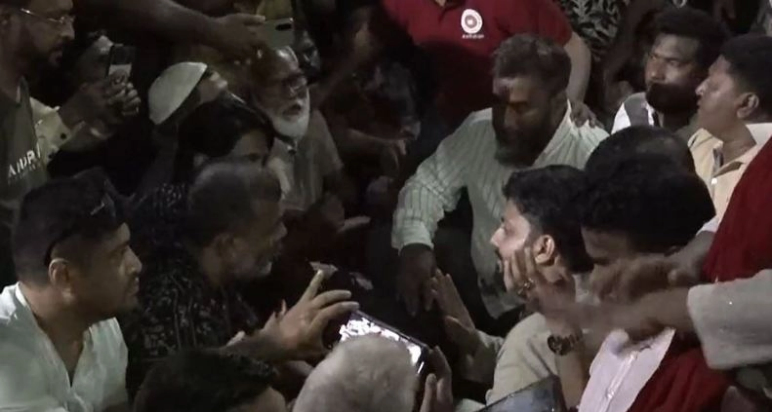 আন্দোলনে একাত্মতা জানাতে কাকরাইলে ইশরাক হোসেন