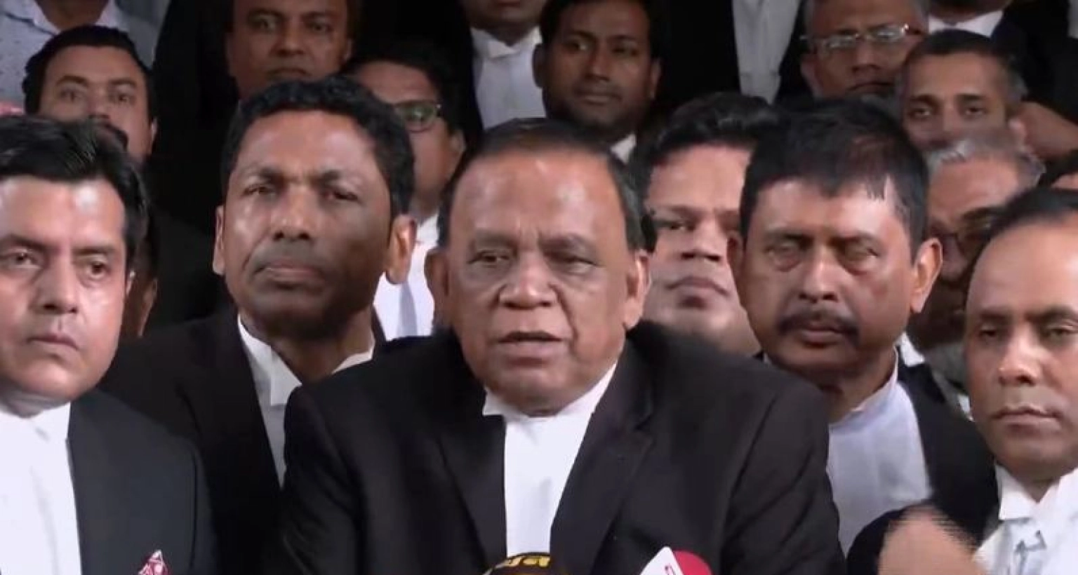 ‘রায়ের পরও ইশরাককে শপথ না পড়ালে আদালত অবমাননা হবে’