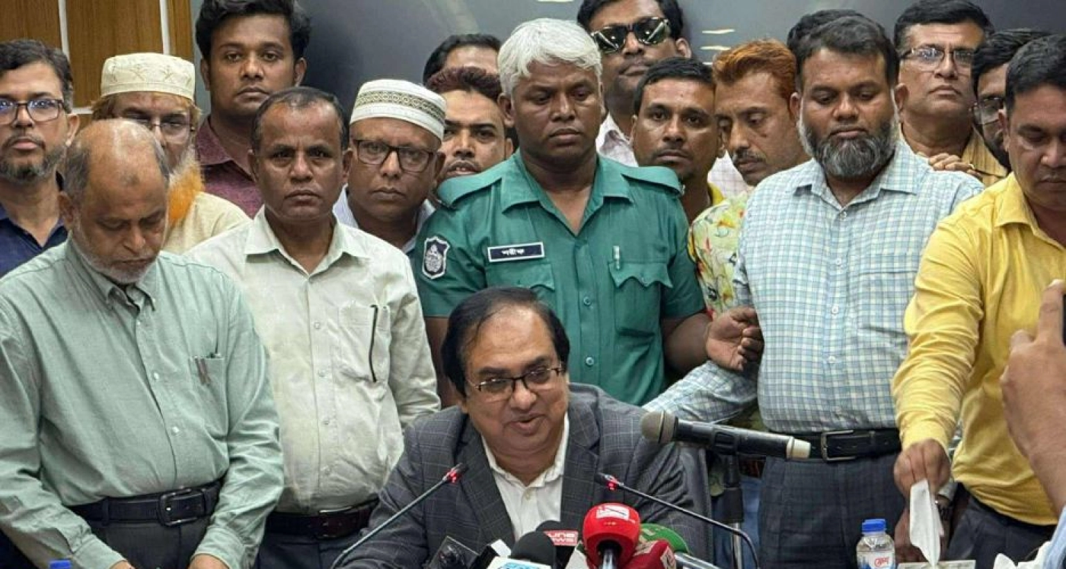 সচিবালয়ের কর্মকর্তা-কর্মচারীদের আন্দোলন স্থগিত