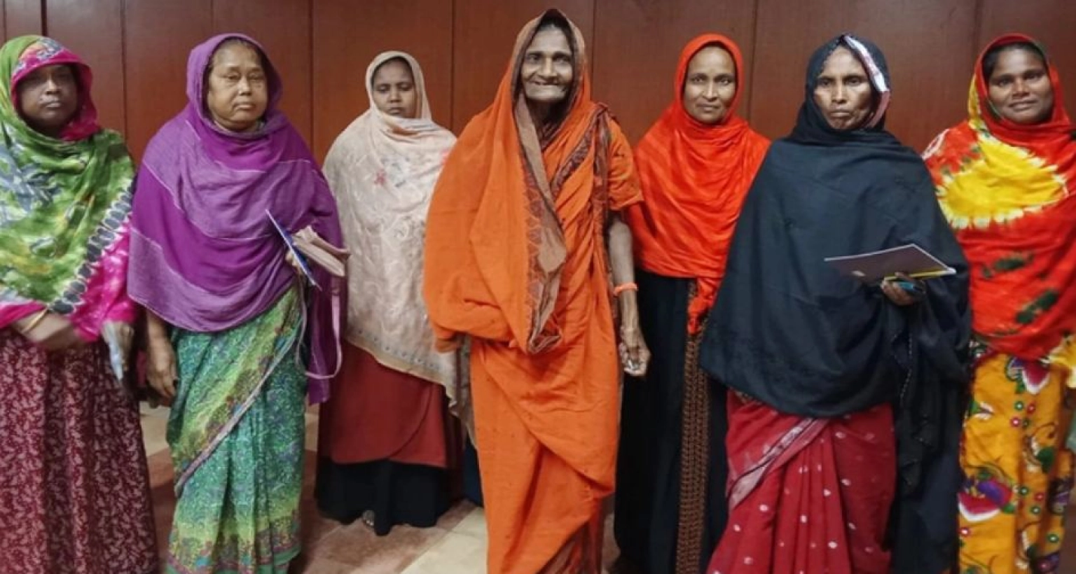 সপ্তাহে ১ দিন ছুটি এবং মানবিক আচরণের দাবি গৃহকর্মীদের