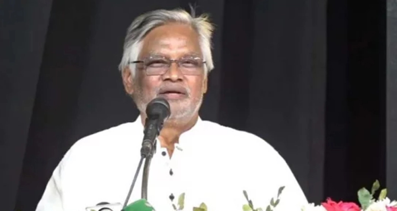 'একদিন আগেও বলেছিল পালায় না, একদিন পরেই গুষ্টিসহ পালাতে বাধ্য হয়েছে'